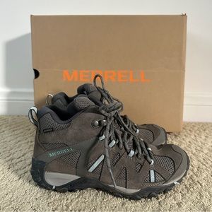 Merrell Women’s Deverta 2 Mid-Ankle Hiking Shoe Sz 5